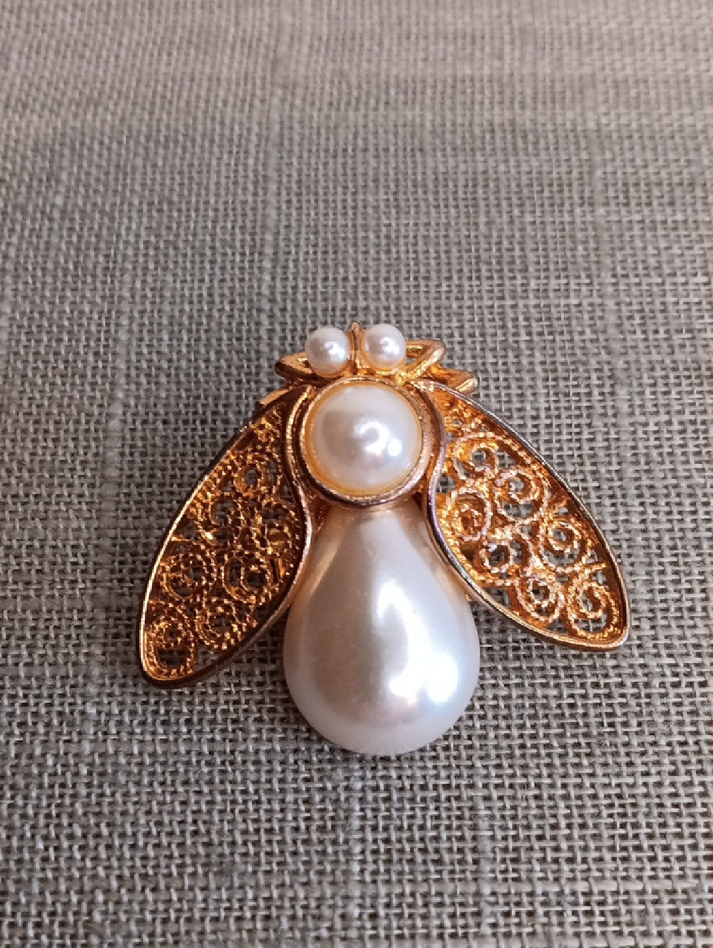 Gold Tone Pearl Bee Brooch